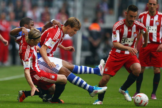 拜仁欧冠征途：钢铁洪流碾碎强敌壁垒